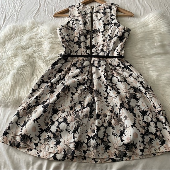 Forever 21 • Pink and Black Floral Mini Dress - Picture 10 of 11